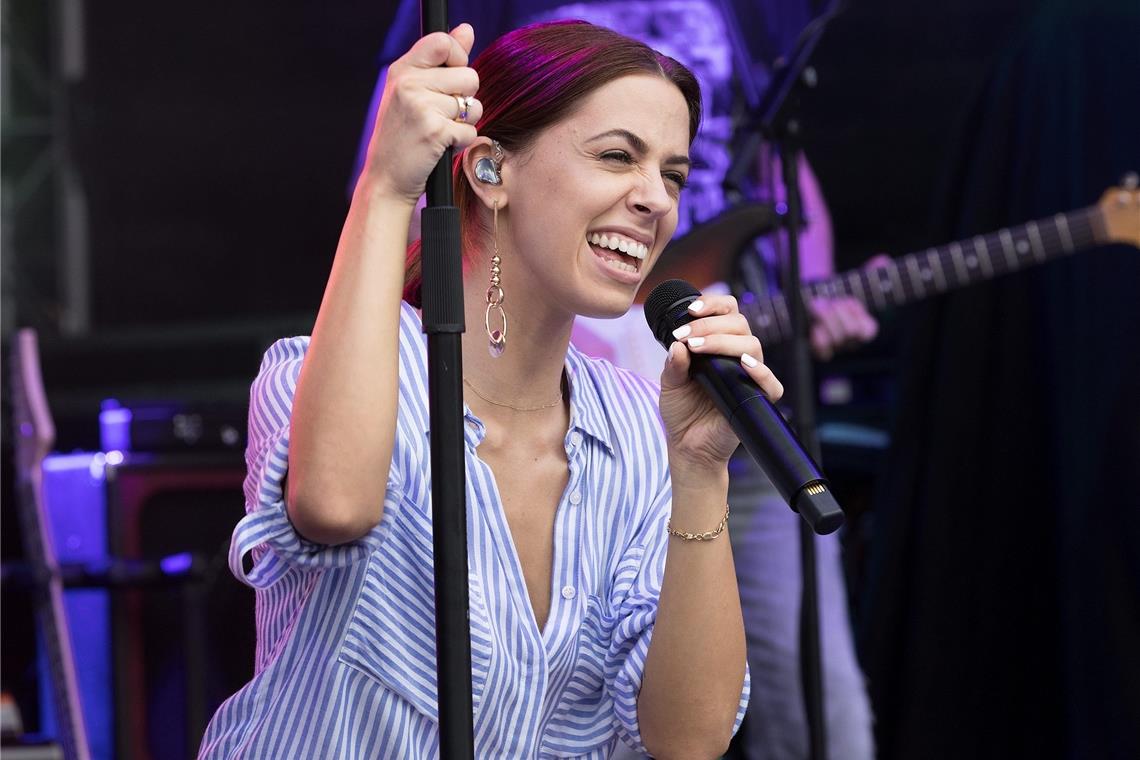 Vanessa Mai beim Soundcheck 2018 im Stiftshof in Backnang. Unter dem Titel „Supersause zu Hause“ freute sie sich damals, ein Konzert in ihrer Heimat zu spielen. Archivfoto: Jörg Fiedler