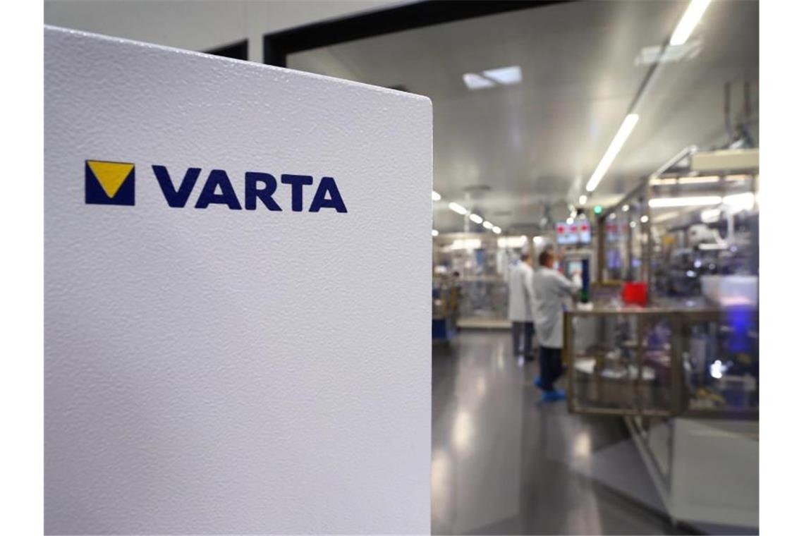 Varta bleibt damit nach eigenen Angaben in den kommenden Jahren der Hauptlieferant für wiederaufladbare Batterien für die Headsets von Samsung. Foto: Karl-Josef Hildenbrand/dpa