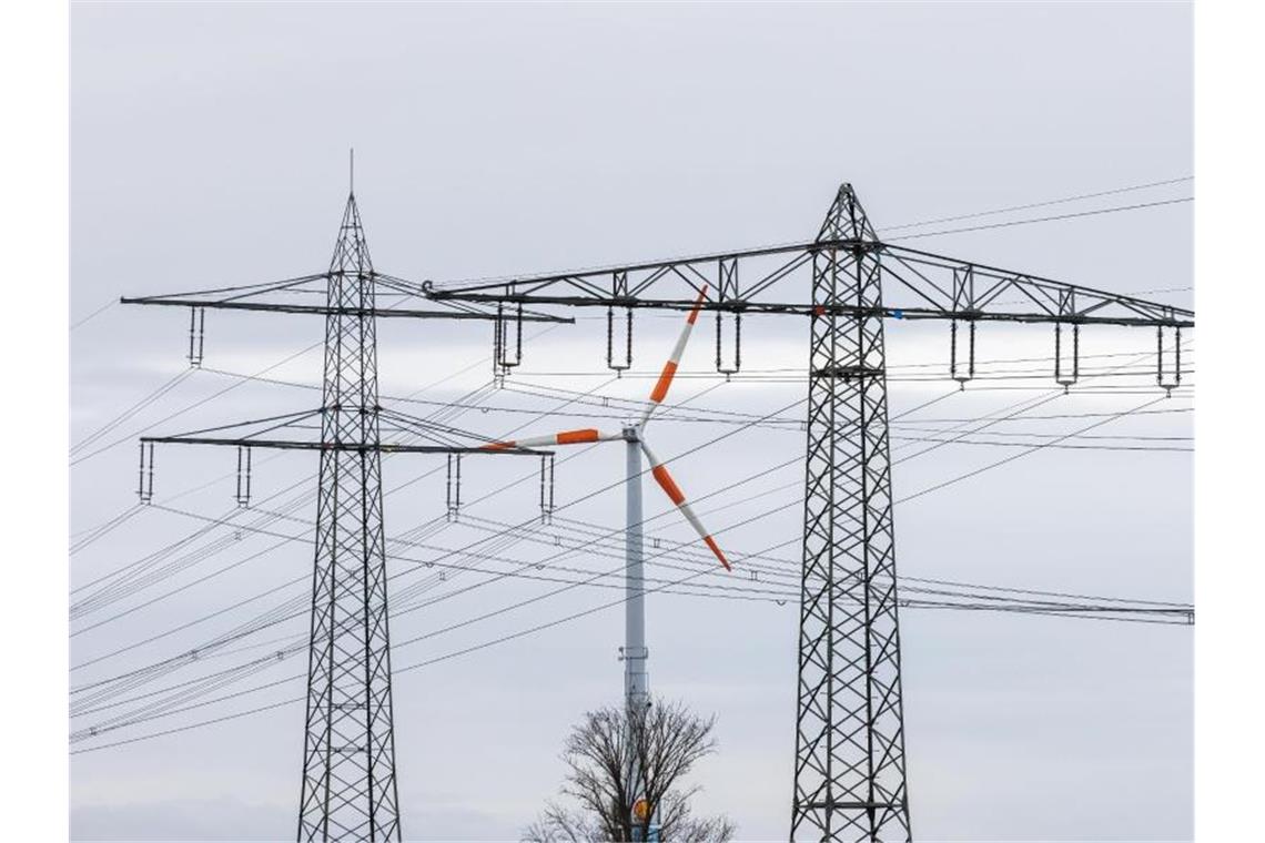 Hohe Energiepreise setzen Ampelkoalition unter Druck Verbände fordern angesichts der hohen Energiepreise Kompensationen für Private und Unternehmen. Foto: Philipp von Ditfurth/dpa