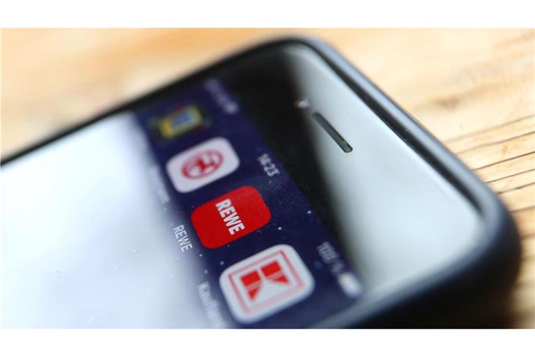 Verbraucher sollen nach dem Willen der Grünen im Bundestag per App die günstigsten Lebensmittel finden können. (Symbolbild)