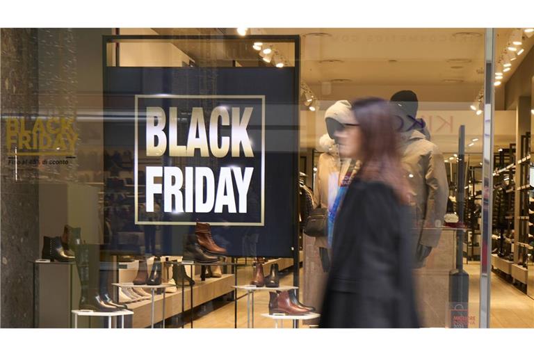 Verbraucherschützer warnen vor falschen Rabatten am Black Friday (Symbolbild).