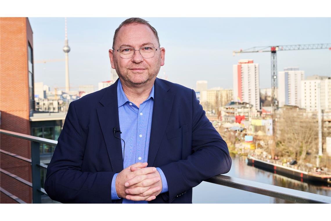 Verdi-Chef Frank Werneke macht sich für stabile Renten stark.