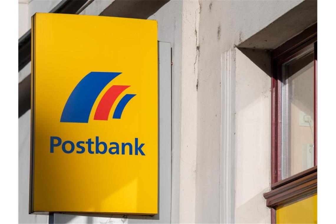 Postbank-Tarifverhandlungen beginnen - Verdi enttäuscht Verdi fordert sechs Prozent mehr Geld für die Beschäftigten der Postbank. Foto: Monika Skolimowska/dpa-Zentralbild/dpa