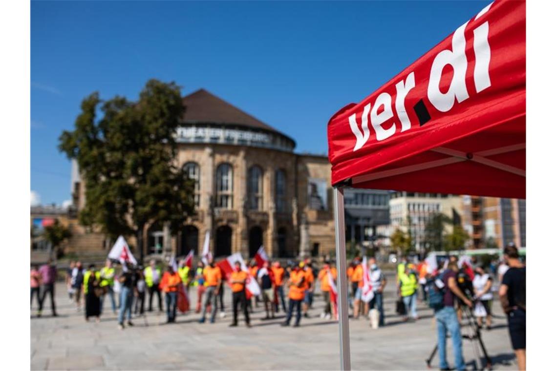 Erste Warnstreiks im öffentlichen Dienst begonnen