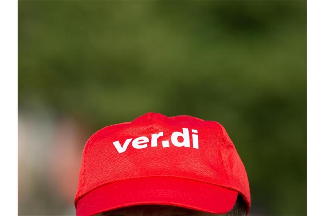 Tarifvertrag für Nachwuchskräfte bei Banken abgeschlossen Verdi verhandelt derzeit über einen neuen Tarifvertrag für Bankangestellte. Foto: Christophe Gateau/dpa