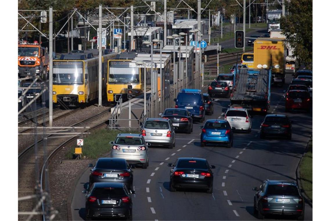 Verkehr in Stuttgart. Foto: Marijan Murat/dpa/Archivbild