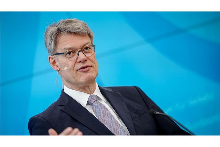 Verkehrsminister Schnieder: "wichtiger Meilenstein der Agenda für zufriedene Kunden auf der Schiene"