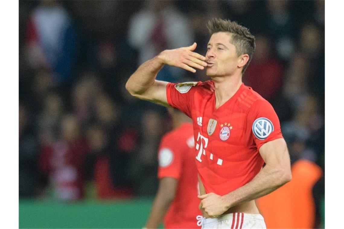 Rentenvertrag: Lewandowski verlängert beim FC Bayern Verlängert seinen Vertrag beim FC Bayern: Robert Lewandowski. Foto: Matthias Balk