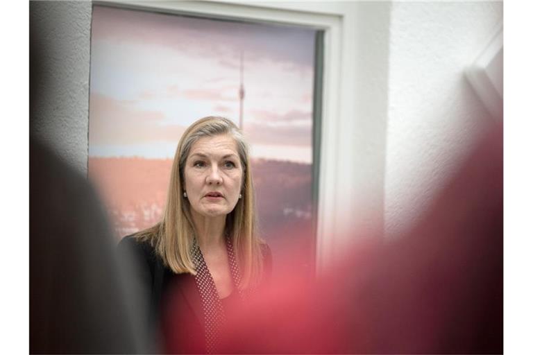 Veronika Kienzle spricht während ihrer Vorstellung. Foto: Sebastian Gollnow/dpa