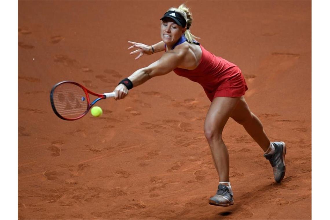 Verpasste in Stuttgart den Einzug ins Viertelfinale: Angelique Kerber. Foto: Thomas Kienzle/AFP-Pool/dpa