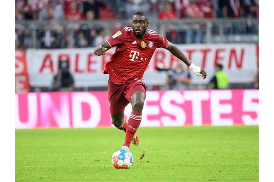 Fußball-Bundesliga: Sechs Spiele, sechs Köpfe Verteidiger Dayot Upamecano trifft mit dem FC Bayern auf seine Ex-Kollegen von RB Leipzig. Foto: Matthias Balk/dpa