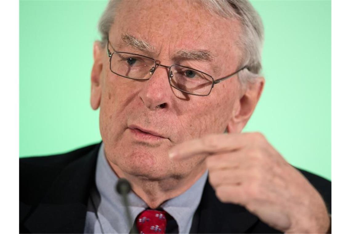 Pound verteidigt IOC: Keine gravierenden Fehler gemacht Verteidigt das IOC: Richard Pound. Foto: picture alliance / Sven Hoppe/dpa