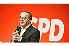 Verteidigungsminister Boris Pistorius bei einer Wahlkampfveranstaltung.