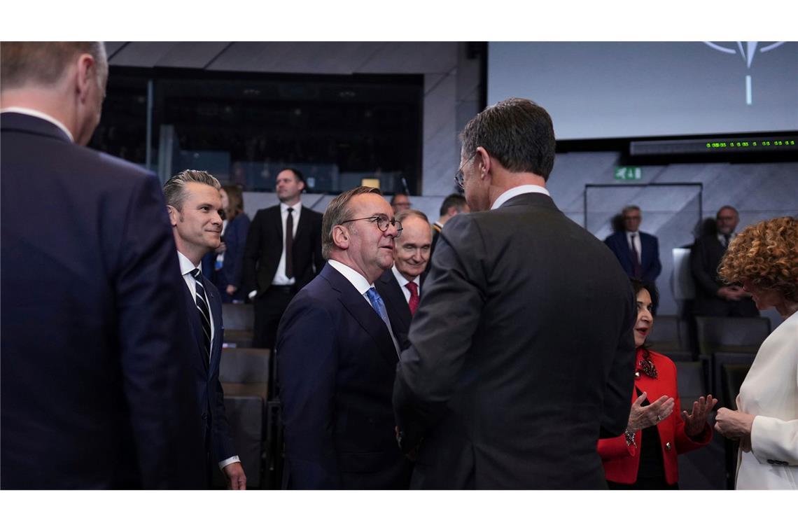 Neue Nato-Pläne: Deutschland braucht 60.000 Soldaten mehr Verteidigungsminister Boris Pistorius und seine Kollegen müssen nun das größte Nato-Aufrüstungsprogramm seit Jahrzehnten umsetzen.