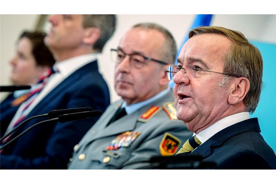 Verteidigungsminister stellt deutsche Militärstrategie vor