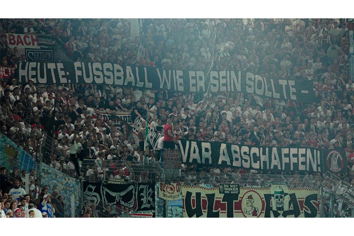 VfB-Fans protestieren in Rostock