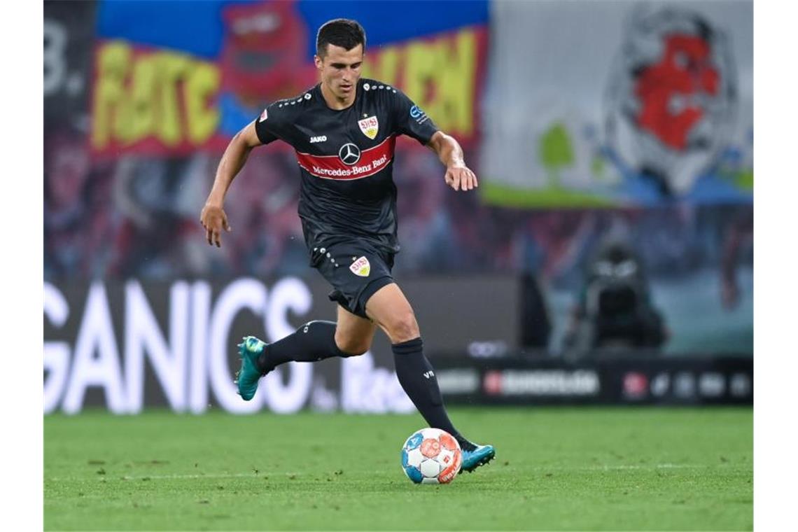 Kempf vor Rückkehr in die Heimat: Kampf um Konstanz beim VfB VfB Stuttgarts Marc Oliver Kempf am Ball. Foto: Hendrik Schmidt/dpa-Zentralbild/ZB/Archiv
