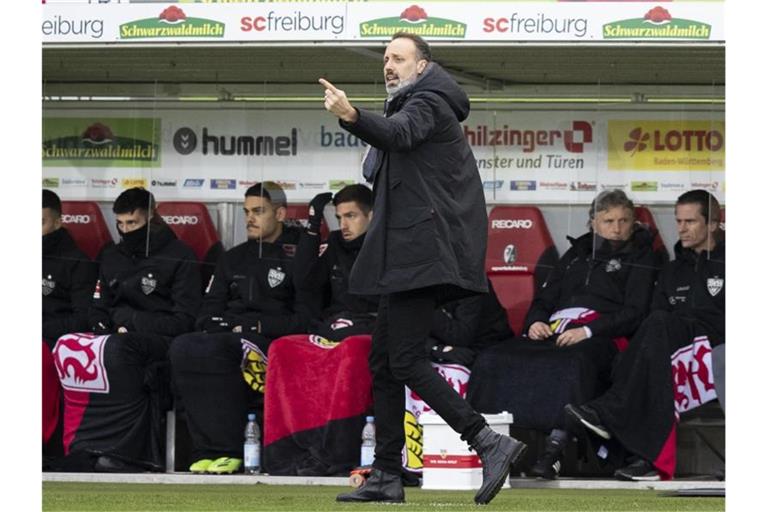 VfB-Trainer Pellegrino Matarazzo wünscht sich endlich einen Heimsieg in der Bundesliga. Foto: Tom Weller/dpa