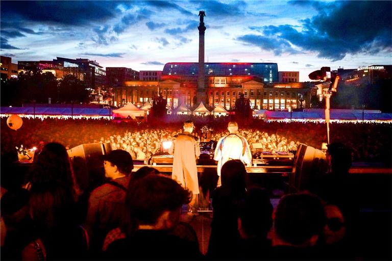 Vibrancy Open Air auf dem Schlossplatz vor atemberaubender Kulisse.