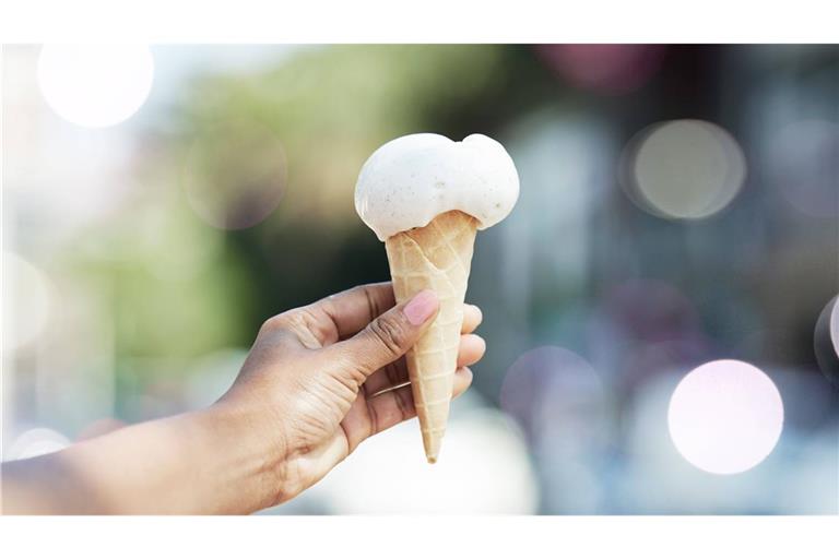 Viel Zeit für ein Eis in der Sonne bleibt in dieser Woche nicht, so der Deutsche Wetterdienst. (Symbolfoto)