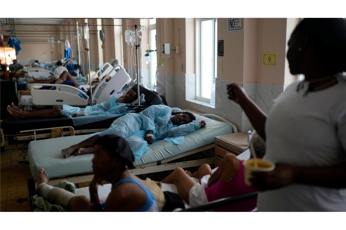Nach Hurrikan "Melissa": Ärzte in Jamaika am Limit Viele Ärzte arbeiten seit Tagen ohne Pause.