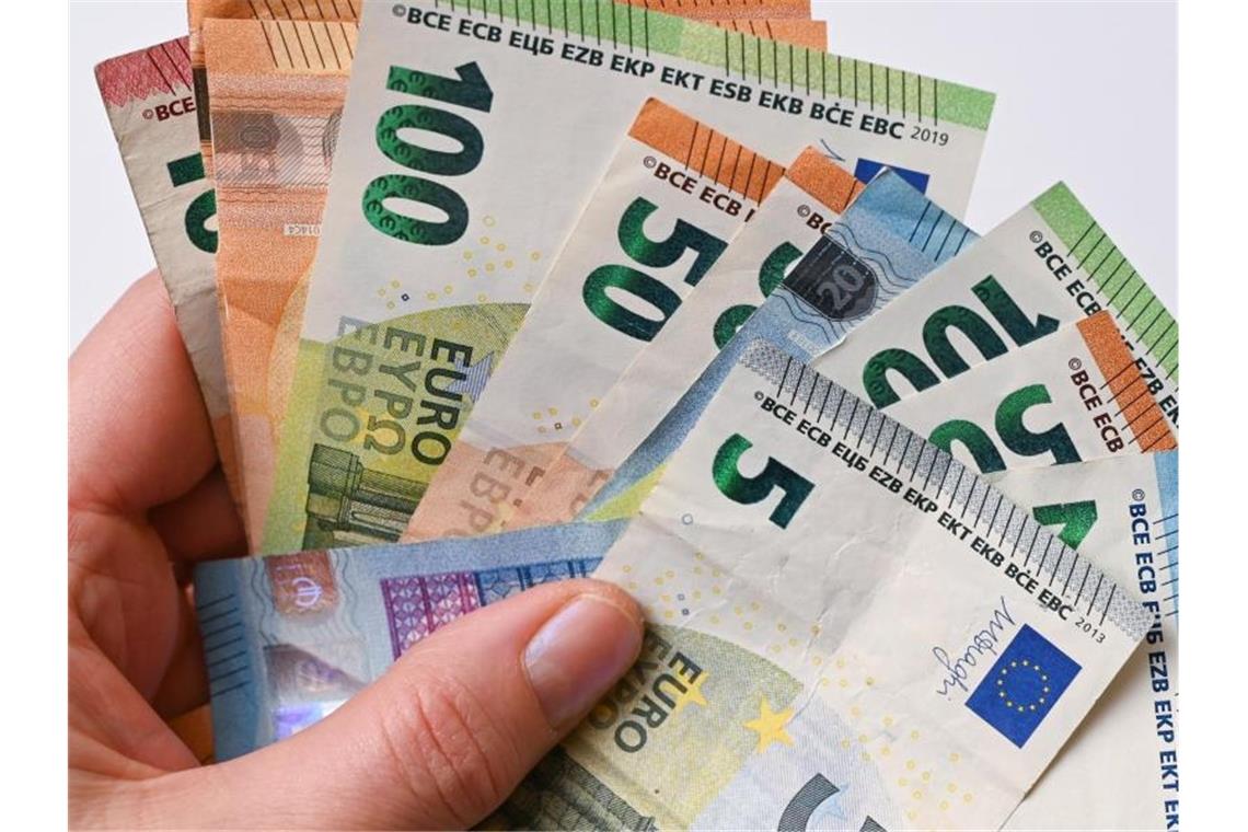 Corona-Prämien: Der Staat gibt am meisten Viele Arbeitgeber haben bereits Corona-Prämien an ihre Beschäftigten gezahlt. Foto: Patrick Pleul/dpa-Zentralbild/dpa