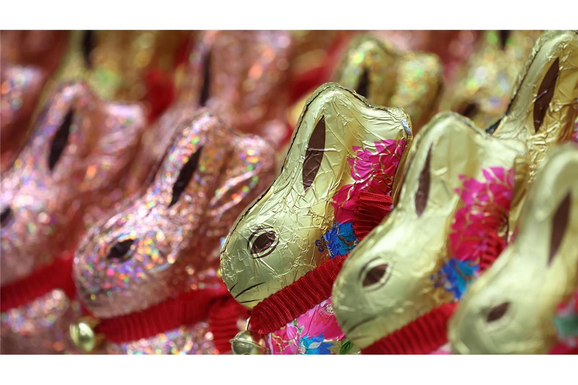 Kakao-Krise in Westafrika lässt Schoko-Hasen schrumpfen Viele der in Deutschland produzierten Schoko-Osterhasen werden im Supermarkt verkauft, ein großer Teil wird jedoch auch ins Ausland exportiert.