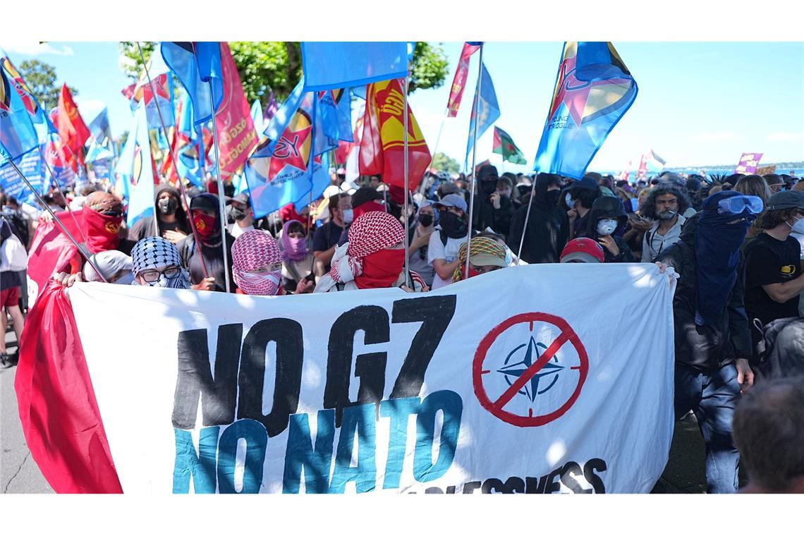 Viele fordern mehr Unterstützung für Palästinenser beim Protestmarsch in Genf.