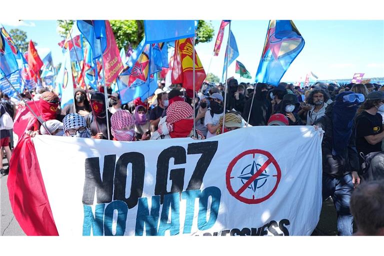 Viele fordern mehr Unterstützung für Palästinenser beim Protestmarsch in Genf.