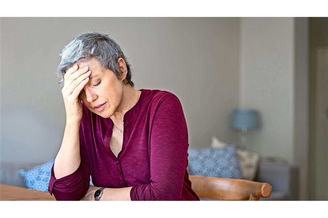 Jede fünfte Frau erwägt wegen Menopause frühere Rente Viele Frauen in den Wechseljahren leiden so stark unter den Symptomen, dass ihr Alltag dadurch negativ beeinflusst wird.