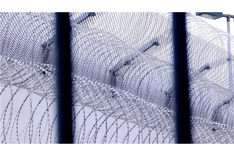 Viele Gefängnisse in Deutschland sind laut einer Umfrage am Rande ihrer Kapazität. (Symbolfoto)