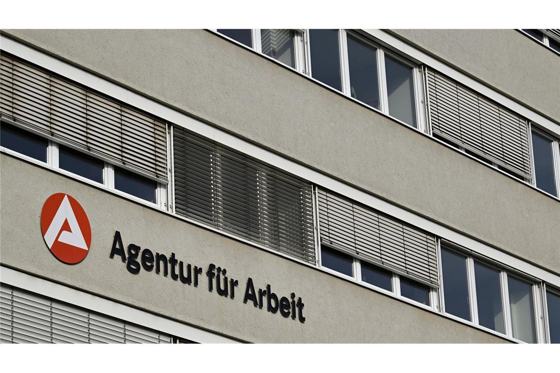 Viele junge Erwachsene haben keinen Berufsabschluss und damit schlechte Chancen auf dem Arbeitsmarkt.
