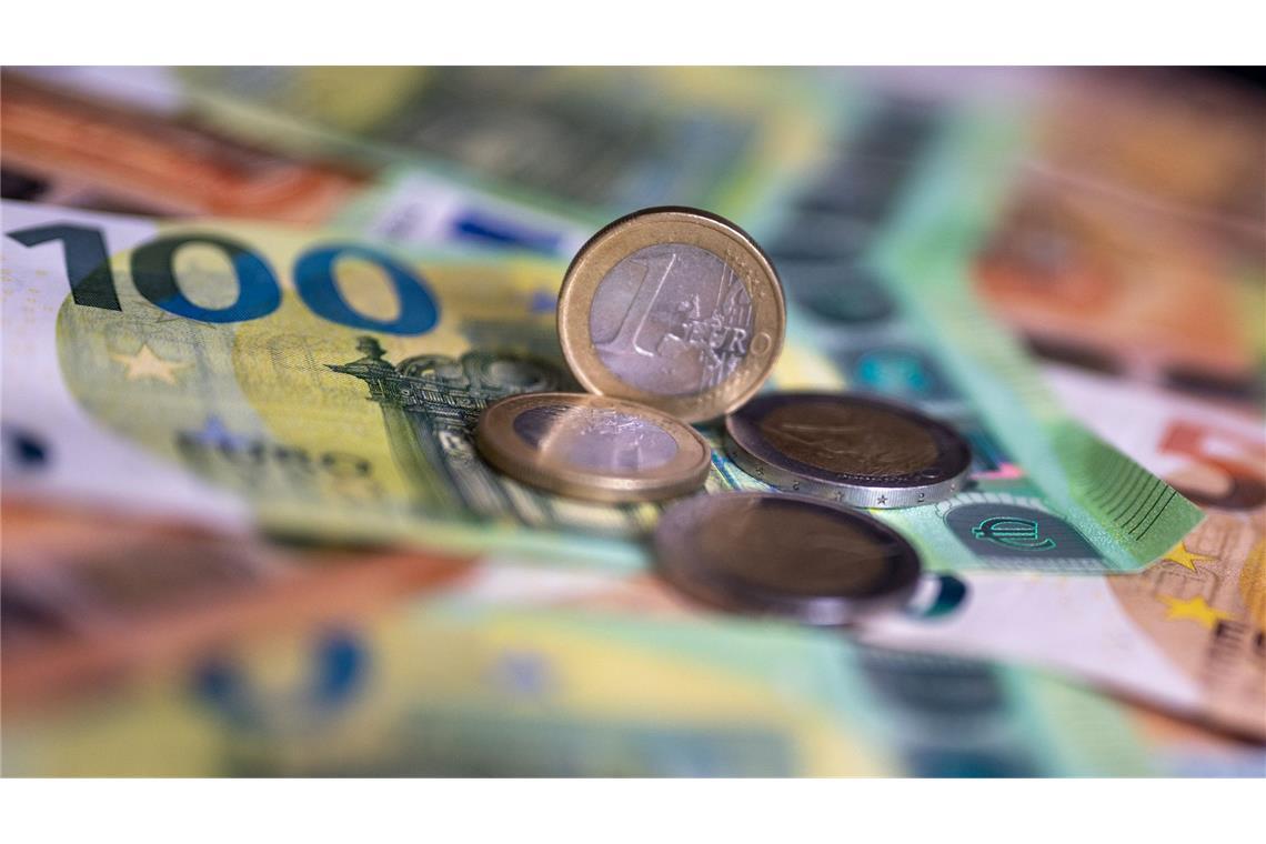Bund soll Kommunen bei Altschulden unter Arme greifen Viele Kommunen können sich wegen hoher Schulden wichtige Sanierungen nicht mehr leisten. (Symbolbild)