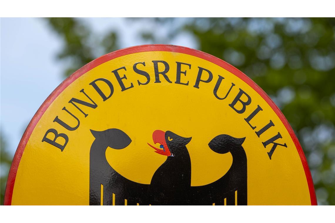 Viele Menschen erhoffen sich außerhalb Deutschland ein besseres Leben. (Symbolbild)