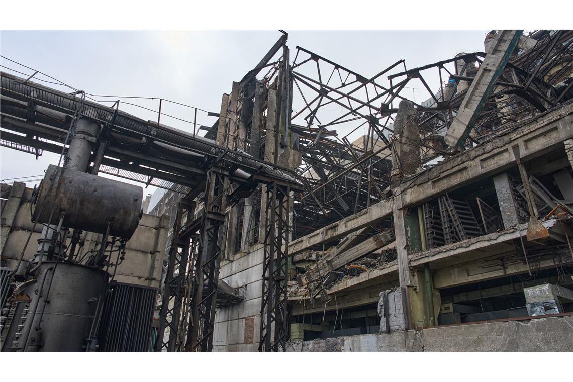 Viele Menschen in der Ukraine leiden unter den Folgen der russischen Angriffe auf die Energieversorgung. (Archivbild)