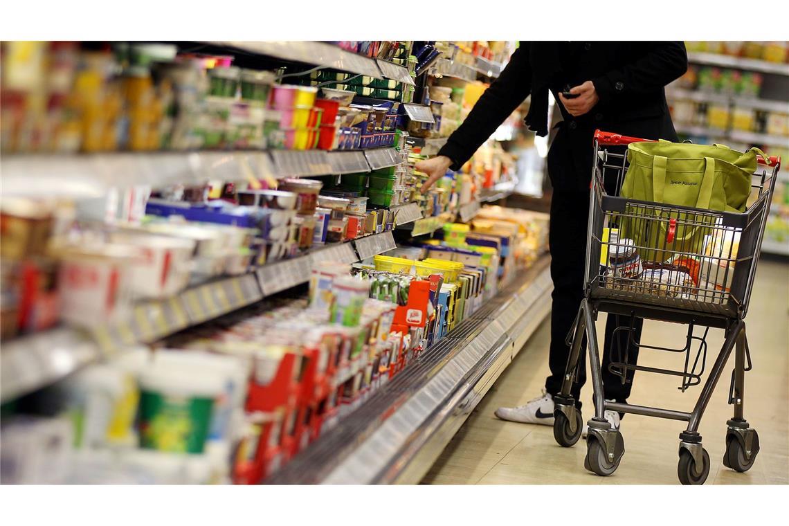 Mehrheit will bei Zollstreit US-Produkte boykottieren Viele Menschen in Deutschland wollen laut einer Umfrage Produkte aus den USA künftig boykottieren. (Archivbild)