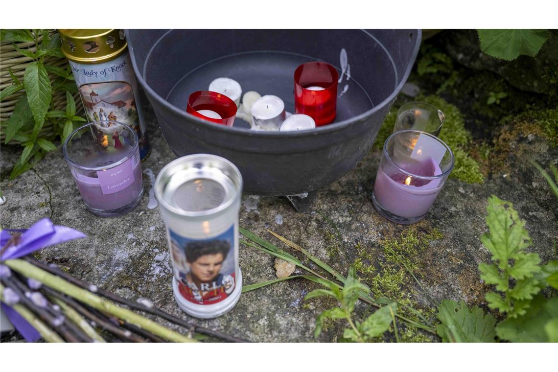 Das Grauen von Tuam: Suche nach Babyleichen hat begonnen Viele Menschen trauerten um die Babys und Kleinkinder, die wie Müll entsorgt wurden.