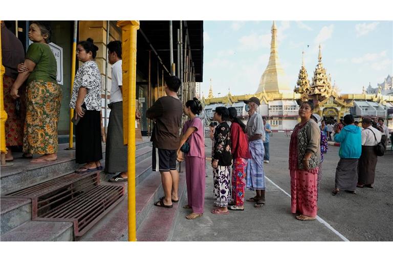 Viele Menschen wollen die Wahl boykottieren.