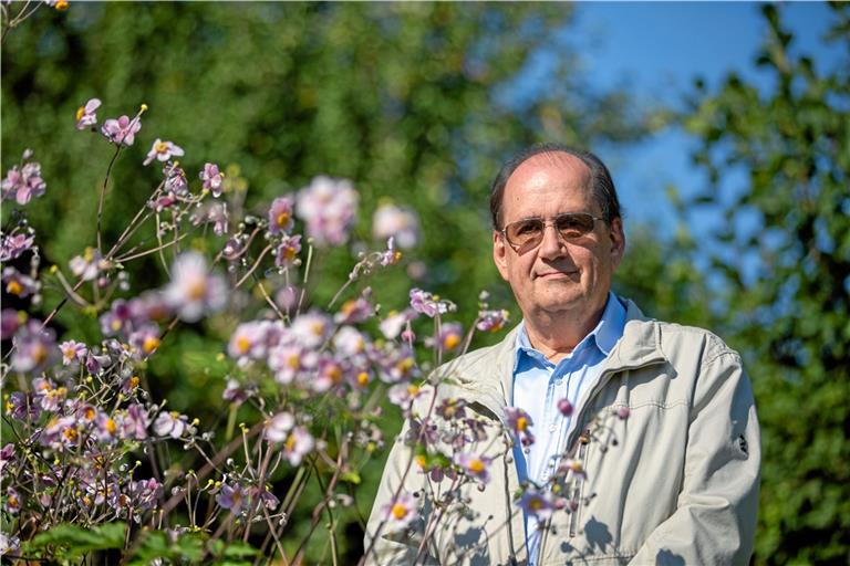 „Viele möchten ihr Gemüse selbst anbauen, um sicher zu wissen, wo ihre Lebensmittel herkommen.“ Hans-Peter Winkler, von den Gartenfreunden Backnang ist schon als Kind mit dem Gärtnern vertraut gemacht worden. Foto: A. Becher