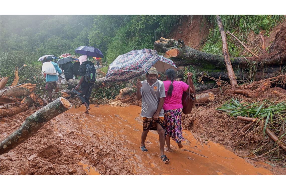 Viele Regionen kämpfen mit Erdrutschen.