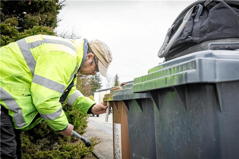 Viele Tonnen wurden bereits bechippt. Foto: Alexander Becher