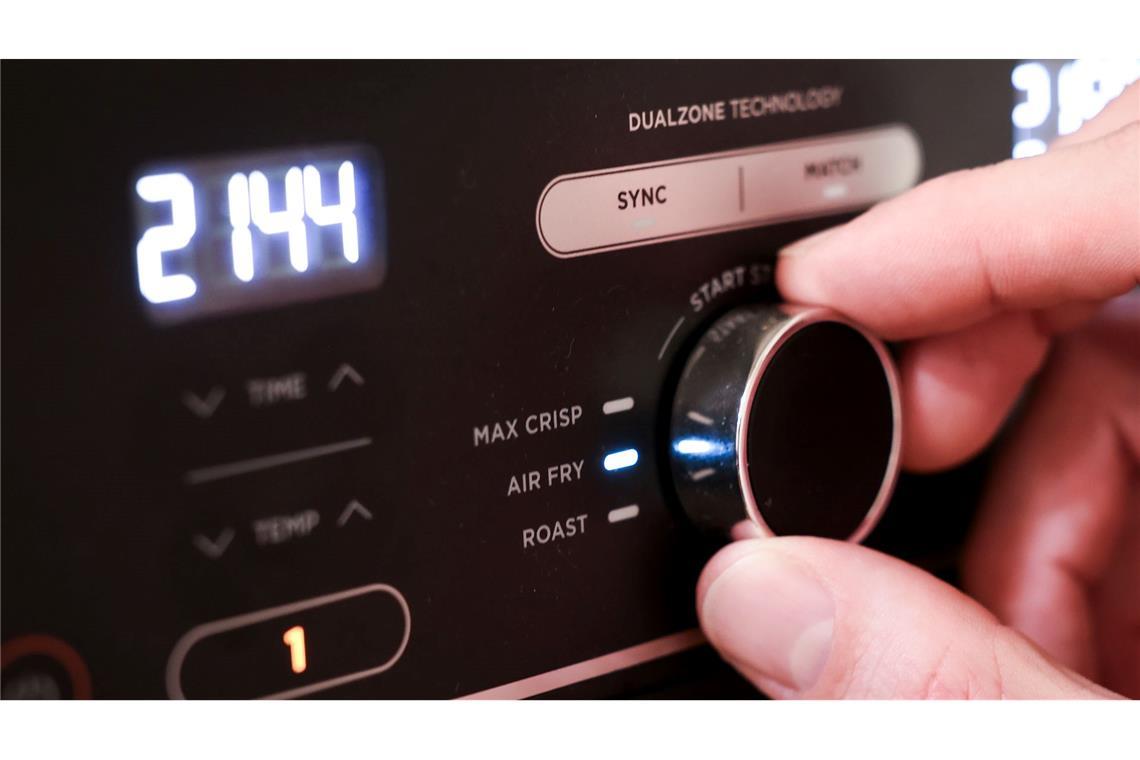 Viele Verbraucher loben die einfache Bedienung und die vielseitigen Einsatzmöglichkeiten des Airfryers.