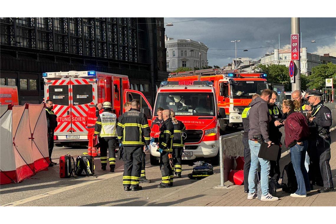 Richter ordnet Einweisung in psychiatrische Klinik an Viele weitere Verletzte werden vor Ort versorgt..