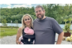 Vildana und Clemens Vohrer betreiben den Kiosk „K’Ufer“ am Kirchentellinsfurter Baggersee – doch nun ist dessen Zukunft aufgrund eines Rechtsstreits unklar.