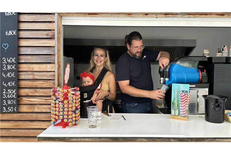 Vildana und Clemens Vohrer betreiben einen Kiosk am Kirchentellinsfurter Baggersee.