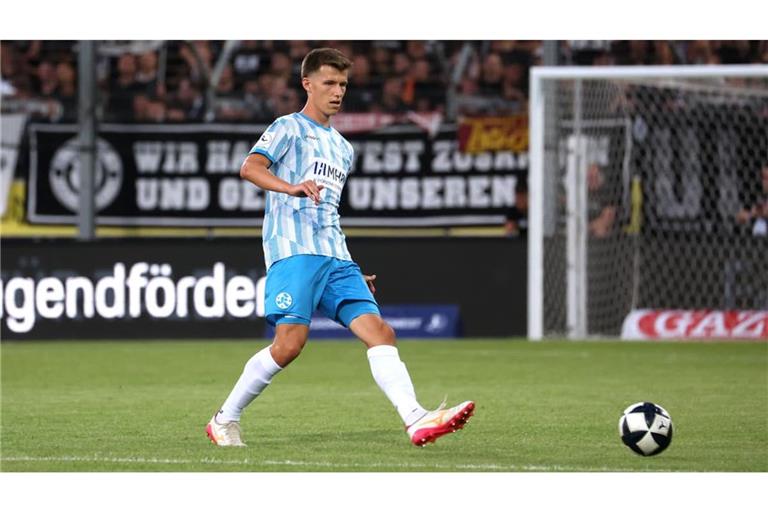 Vincent Schwab kam im Spiel gegen die SG Barockstadt Fulda-Lehnerz erstmals in dieser Saison von Beginn an im Abwehrzentrum zum Einsatz.