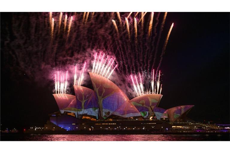 Vivid Sydney 2024: Feuerwerk und Lichtershow am Opernhaus in Sydney im vergangenen Jahr.
