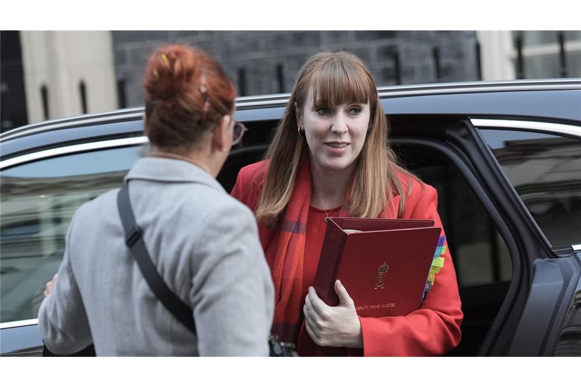 Vizepremierministerin Angela Rayner tritt wegen einer Kontroverse über zu geringe Steuerzahlungen zurück. (Archivbild)