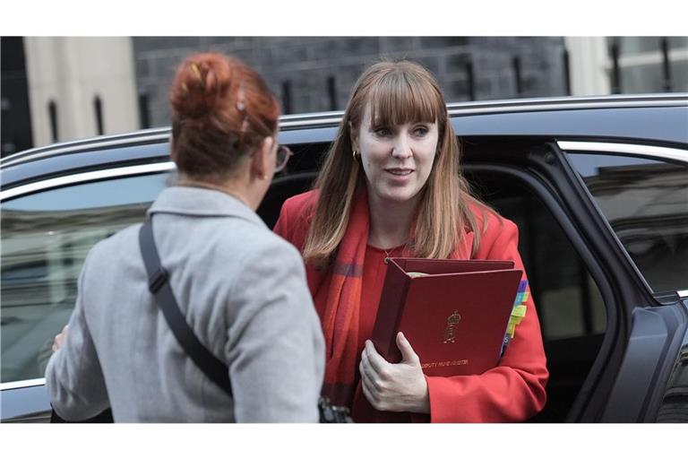 Vizepremierministerin Angela Rayner tritt wegen einer Kontroverse über zu geringe Steuerzahlungen zurück. (Archivbild)
