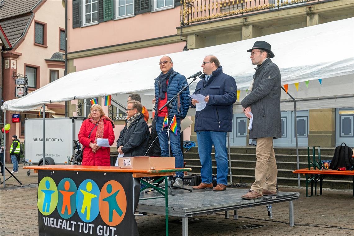 v.L. BM Bernd Bühler, BM Armin Mößner spricht, BM Christoph Jäger